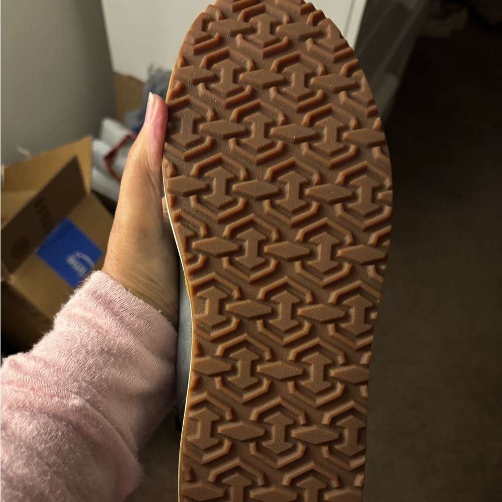 LL Bean Boots- size 7.5 Slip On - Picture 6 of 6